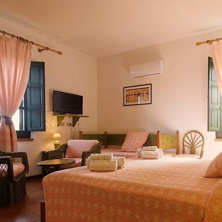 Hotel Ristorante Sa Pedrera กาบราส ภายนอก รูปภาพ